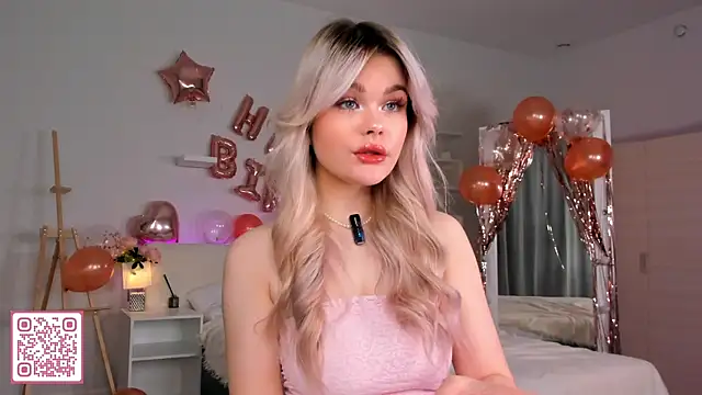 Snapshot of ShyEmma_ chatting on 20, 5, 2026 ShyEmma online show from 20, 5, 2026