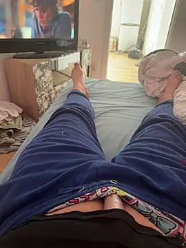 mrandmrsdarkside online show from 11, 4, 2026