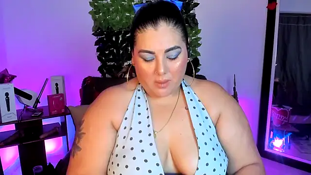 Snapshot of AndreaKinky chatting on 26, 6, 2026 AndreaKinky online show from 26, 6, 2026