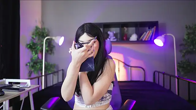 Sabrina bloom online show from 1, 10, 2025