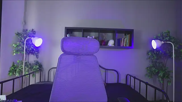 Sabrina bloom online show from 12, 11, 2025