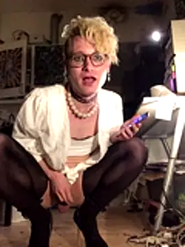 Sissy Cindy Whore online show from 5, 1, 2026