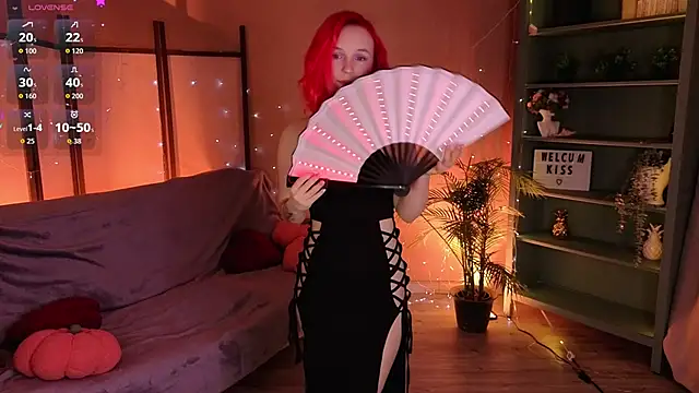 Snapshot of NaomiYoru chatting on 2, 6, 2026 NaomiYoru online show from 2, 6, 2026