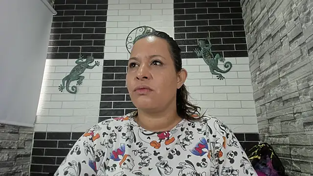 Sandra Milf love online show from 16, 10, 2025