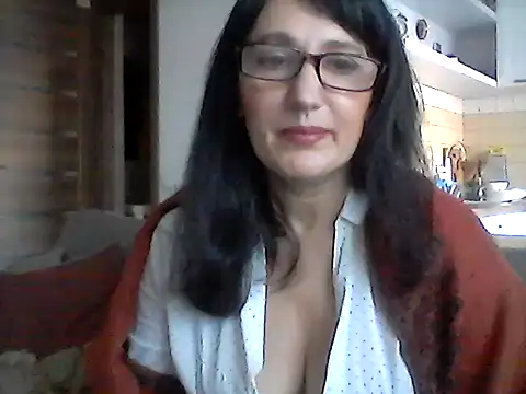 Elena48324 online show from 18, 1, 2026