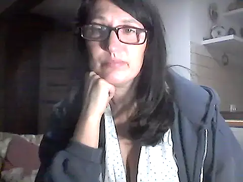 Elena48324 online show from 12, 3, 2026