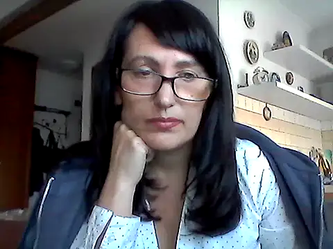 Elena48324 online show from 10, 4, 2026