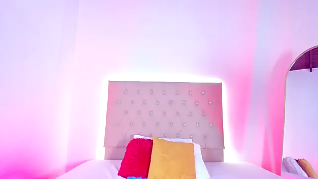 Zafiro  Brown online show from 7, 10, 2025