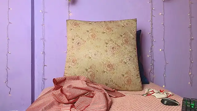 Dafne Mel online show from 1, 11, 2025