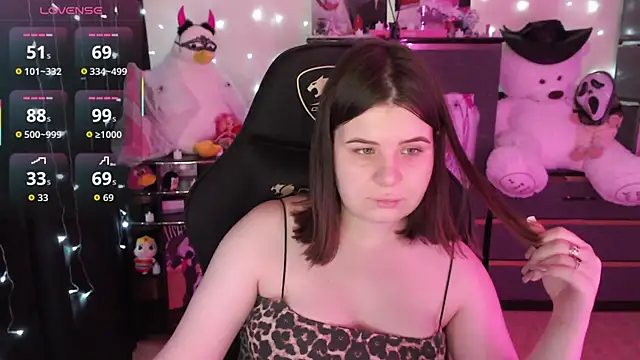 Snapshot of AmyVibess chatting on 28, 10, 2025 AmyVibess online show from 28, 10, 2025