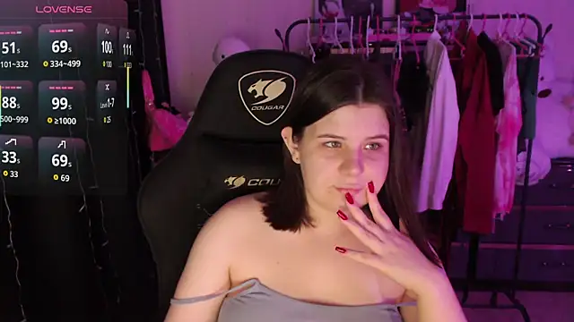 AmyVibess online show from 13, 7, 2026