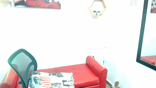 Snapshot of DIVAX_MONSERRAT chatting on 24, 6, 2026 DIVAX MONSERRAT online show from 24, 6, 2026