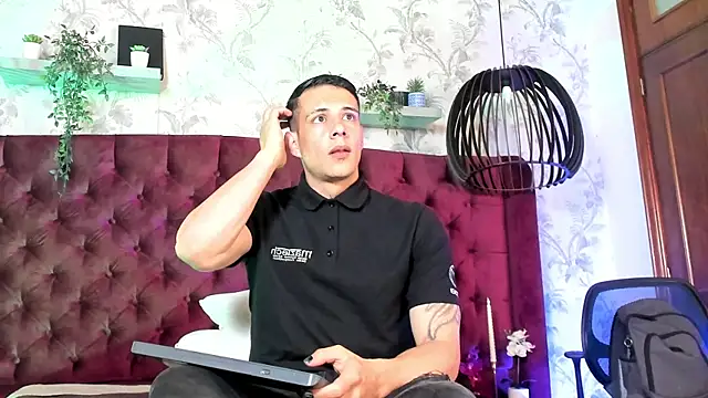 Dustin Sonne online show from 5, 4, 2026