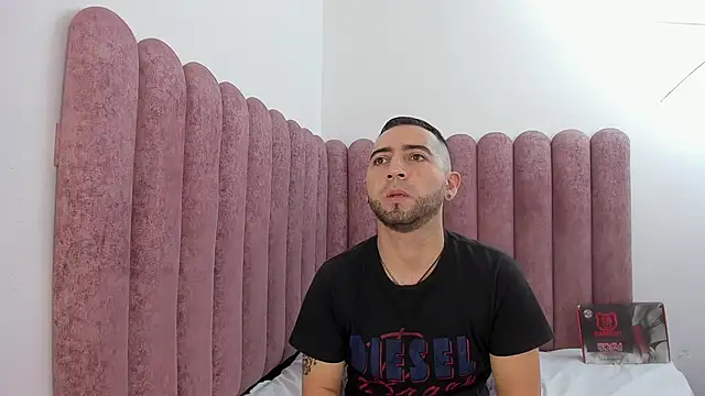 Snapshot of Lushian_ chatting on 1, 5, 2026 Lushian online show from 1, 5, 2026