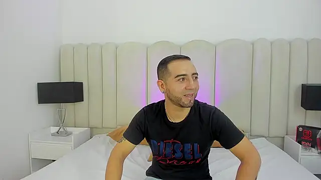 Snapshot of Lushian_ chatting on 13, 5, 2026 Lushian online show from 13, 5, 2026