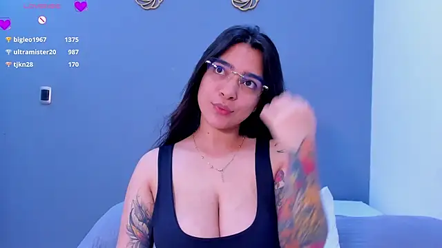 Snapshot of KamilaBetancourt chatting on 21, 6, 2026 KamilaBetancourt online show from 21, 6, 2026