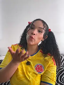 Snapshot of ivonne_diaz1 chatting on 7, 7, 2026 ivonne diaz1 online show from 7, 7, 2026