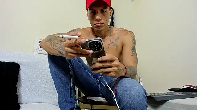 Snapshot of Alan_Fire chatting on 21, 11, 2025 Alan Fire online show from 21, 11, 2025