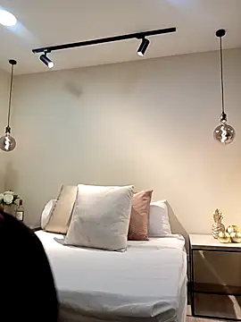 Samantha hotly online show from 13, 9, 2025