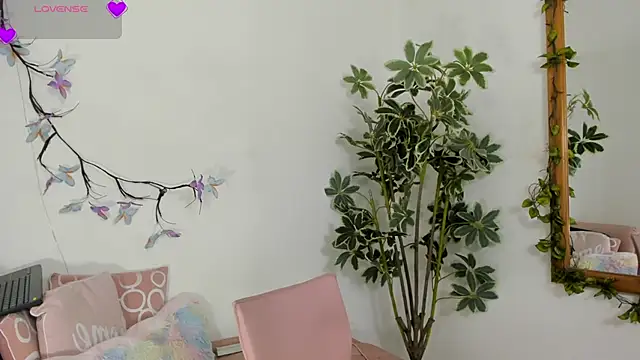 valerieMattson online show from 25, 11, 2025