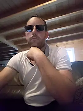 Snapshot of BrunJulienMetis chatting on 18, 5, 2026 BrunJulienMetis online show from 18, 5, 2026
