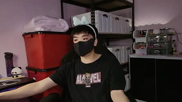 Snapshot of doggyman523 chatting on 11, 9, 2025 doggyman523 online show from 11, 9, 2025