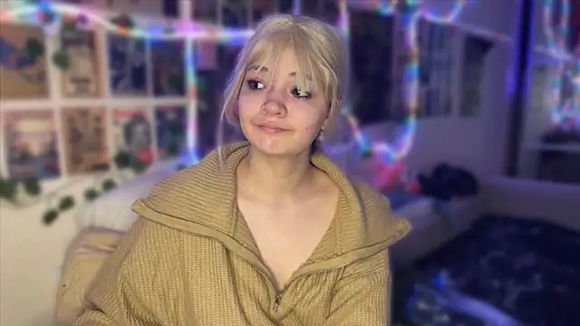 Snapshot of nikoli_naw chatting on 28, 9, 2025 nikoli naw online show from 28, 9, 2025