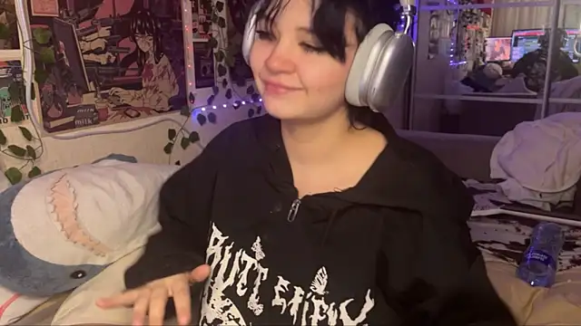 Snapshot of nikoli_naw chatting on 16, 10, 2025 nikoli naw online show from 16, 10, 2025