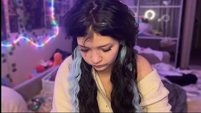 Snapshot of nikoli_naw chatting on 30, 10, 2025 nikoli naw online show from 30, 10, 2025