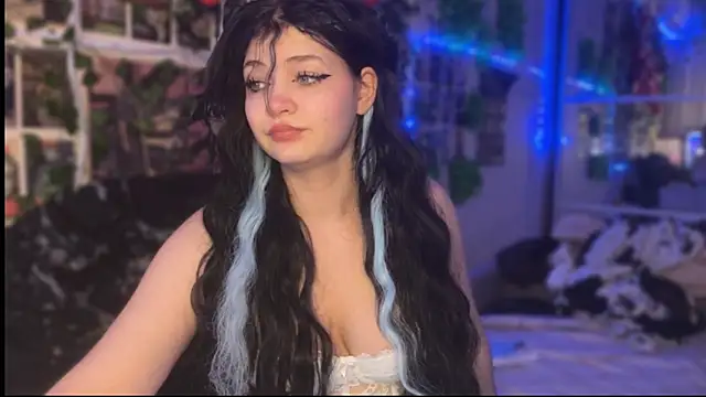 Snapshot of nikoli_naw chatting on 8, 11, 2025 nikoli naw online show from 8, 11, 2025