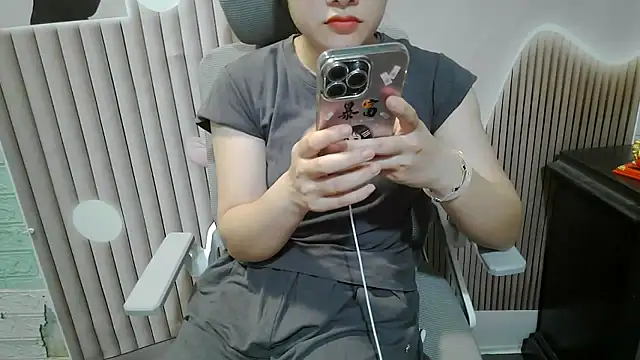 Snapshot of Emachiii chatting on 21, 9, 2025 Emachiii online show from 21, 9, 2025