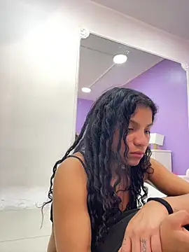 Snapshot of LittleeStar chatting on 17, 5, 2026 LittleeStar online show from 17, 5, 2026
