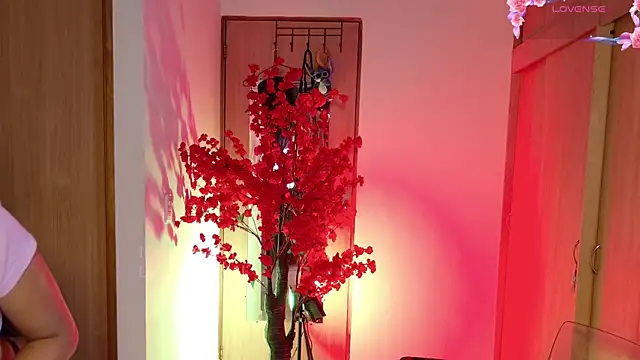 lilijwatson online show from 2, 4, 2026