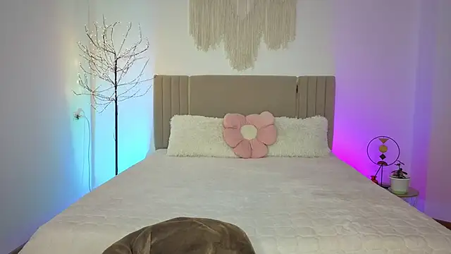 Real cutie1 online show from 18, 2, 2026