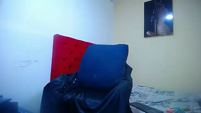 blondehot5v online show from 28, 6, 2026