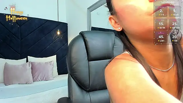 Snapshot of shamara_thomson chatting on 11, 10, 2025 shamara thomson online show from 11, 10, 2025