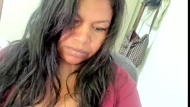 Snapshot of ebonylouissexyhot chatting on 4, 10, 2025 ebonylouissexyhot online show from 4, 10, 2025