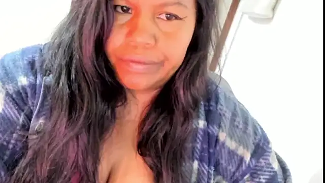 Snapshot of ebonylouissexyhot chatting on 7, 11, 2025 ebonylouissexyhot online show from 7, 11, 2025