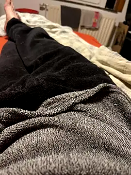 Snapshot of mas20043 chatting on 18, 10, 2025 mas20043 online show from 18, 10, 2025