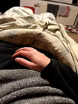 Snapshot of mas20043 chatting on 23, 10, 2025 mas20043 online show from 23, 10, 2025