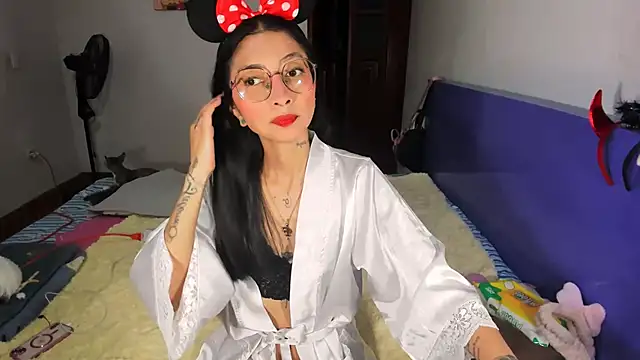 Anais lux online show from 19, 4, 2026