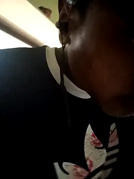 Snapshot of 6yon chatting on 11, 9, 2025 6yon online show from 11, 9, 2025