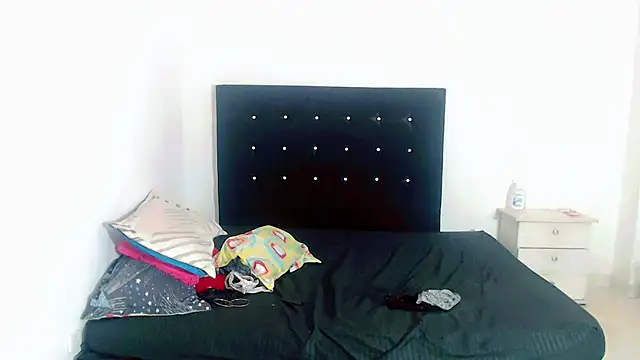 Snapshot of samanthaa_hot_ chatting on 1, 2, 2026 samanthaa hot online show from 1, 2, 2026