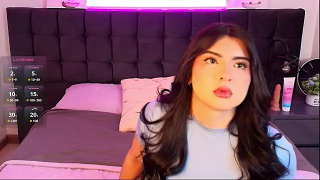Snapshot of Sweety_Nicole_ chatting on 4, 12, 2025 Sweety Nicole online show from 4, 12, 2025