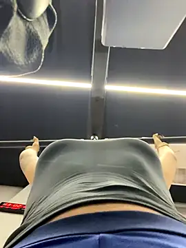 Snapshot of oizoe chatting on 18, 12, 2025 oizoe online show from 18, 12, 2025