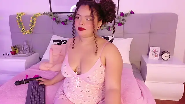 Snapshot of Alanaa_Gomez chatting on 3, 10, 2025 Alanaa Gomez online show from 3, 10, 2025