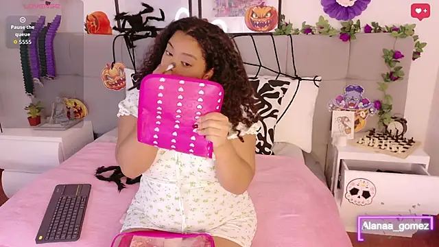 Snapshot of Alanaa_Gomez chatting on 9, 10, 2025 Alanaa Gomez online show from 9, 10, 2025