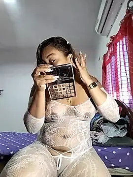 Snapshot of shanell_saenz chatting on 19, 4, 2026 shanell saenz online show from 19, 4, 2026