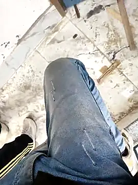 Snapshot of OmeningFurorji chatting on 1, 2, 2026 OmeningFurorji online show from 1, 2, 2026