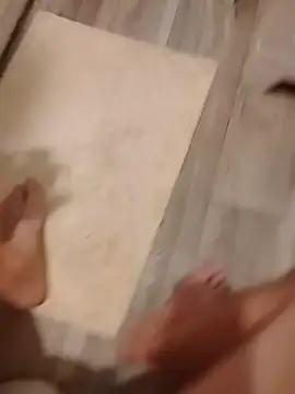 Snapshot of hugenicecock7979 chatting on 18, 9, 2025 hugenicecock7979 online show from 18, 9, 2025